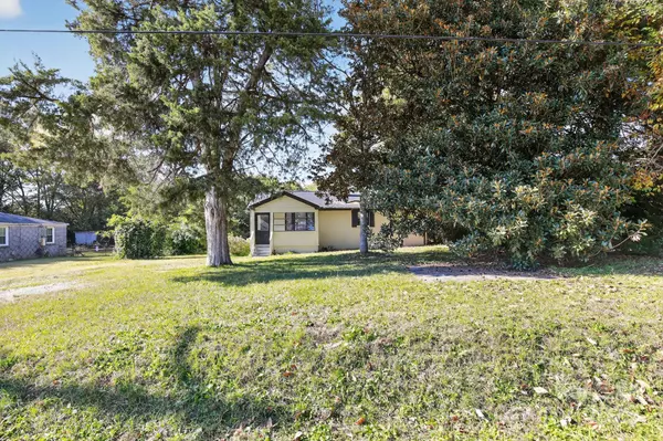 Columbia, SC 29209,1527 Burnside AVE