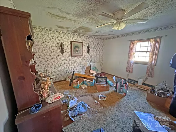 West Jefferson, NC 28694,1925 Nettle Knob RD