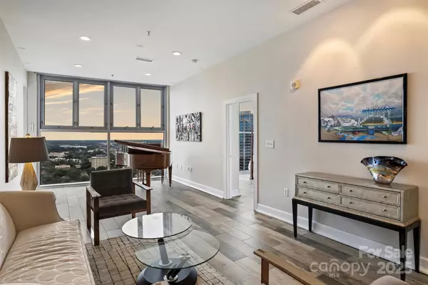 Charlotte, NC 28202,333 W Trade ST #2702