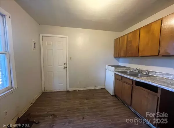 Charlotte, NC 28216,1828 Maribel AVE