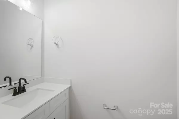 Waxhaw, NC 28173,410 Limelight RD