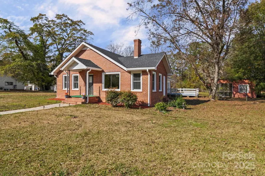 1709 Nc 109 HWY N, Wadesboro, NC 28170