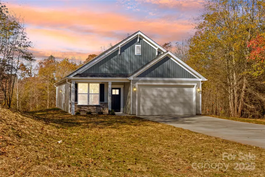 128 Slate DR, Statesville, NC 28625