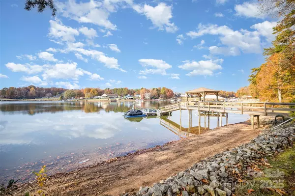 Denver, NC 28037,6782 Barefoot Cove CT