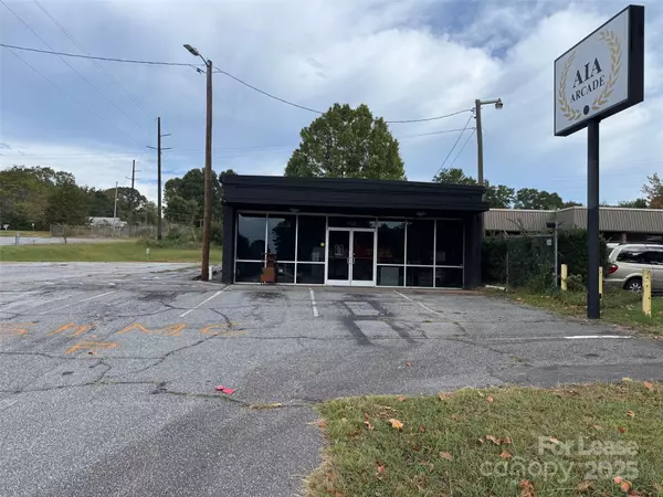 1428 US 70 HWY SW, Hickory, NC 28602