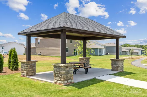 York, SC 29745,243 Bezelle AVE