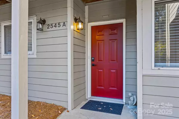 Charlotte, NC 28210,2545 Stockbridge DR