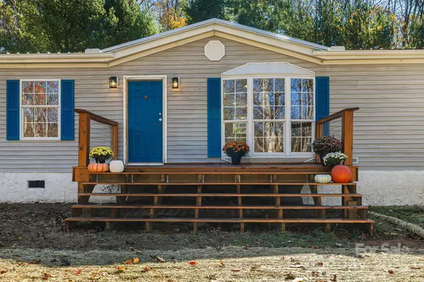 Bakersville, NC 28705,398 Dogwood DR