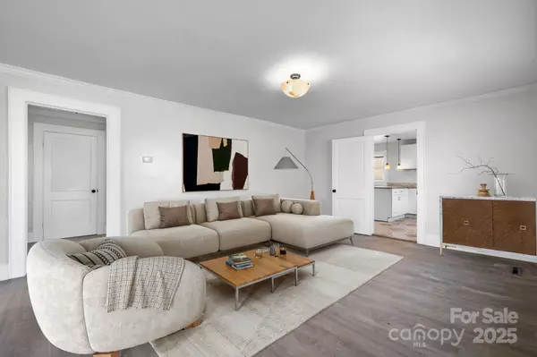 Hickory, NC 28601,204 22nd AVE NE