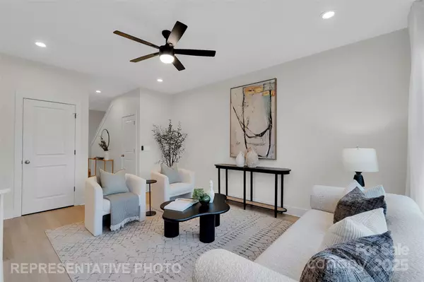 Statesville, NC 28677,407 Central DR