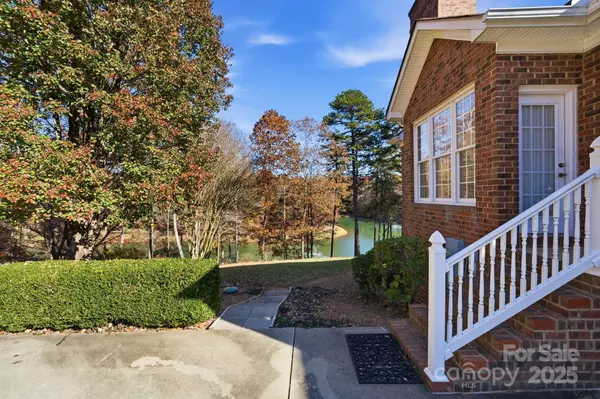 Statesville, NC 28677,211 Harbor Ridge DR