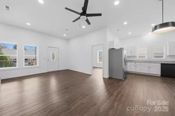 Marion, NC 28752,47 E Main ST