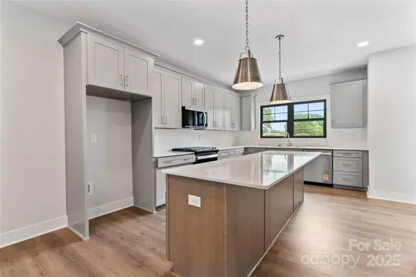 Huntersville, NC 28078,732 Falling Oak ALY #22