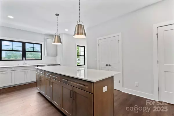 Huntersville, NC 28078,732 Falling Oak ALY #22