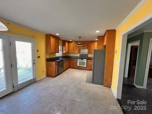 Albemarle, NC 28001,20956 Old Mill RD