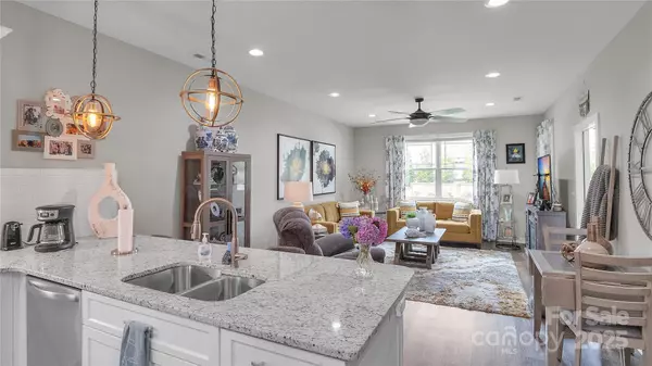 1508 28th Street LN SE, Hickory, NC 28602