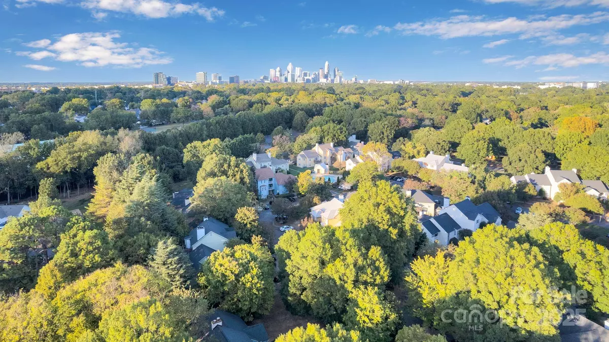 Charlotte, NC 28209,3300 Selwyn Farms LN