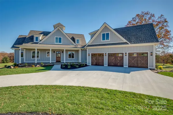 297 Mountain Meadows LN #7, Tryon, NC 28782