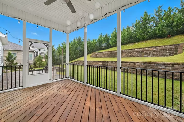 Tega Cay, SC 29708,425 Cassia CT