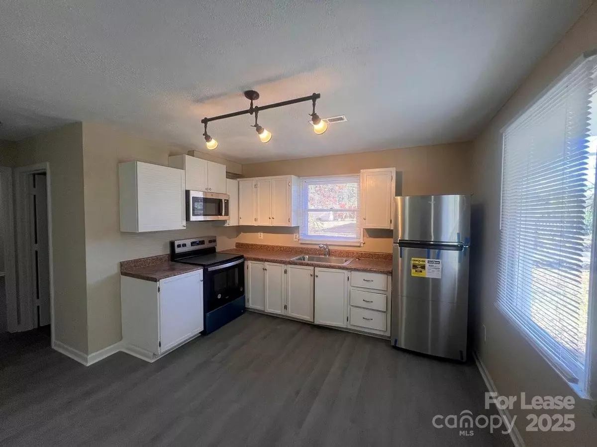 Bessemer City, NC 28016,144 Mountain View RD #B