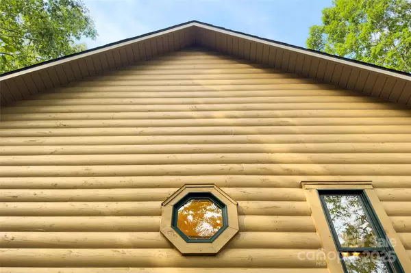 Marion, NC 28752,240 Ravenswood DR