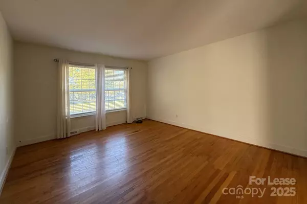 Charlotte, NC 28217,6126 Cherrycrest LN