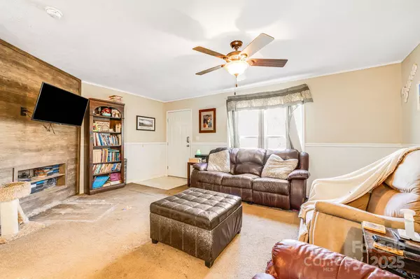 Candler, NC 28715,55 Harris Ridge RD