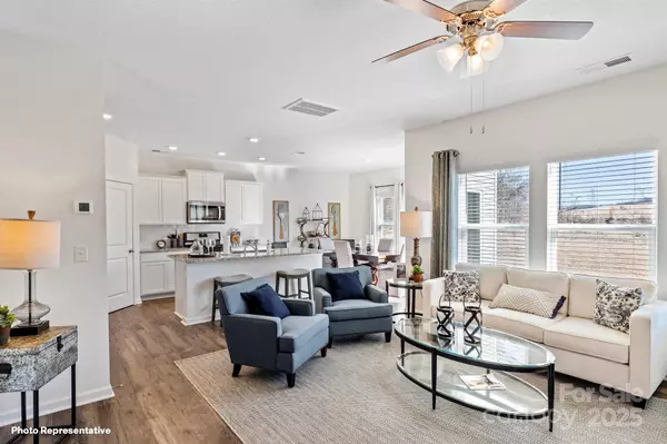 Statesville, NC 28677,830 Candy DR