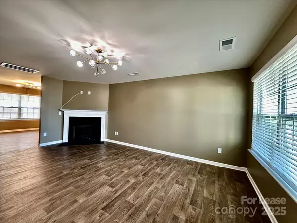 Dallas, NC 28034,1210 Leno LN