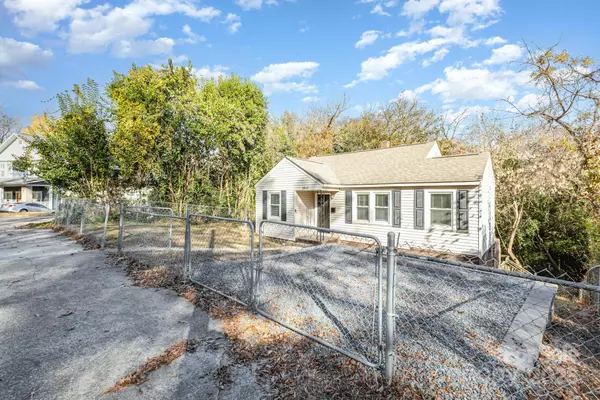 Charlotte, NC 28208,2446 Columbus CIR