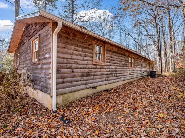 Saluda, NC 28773,3620 Howard Gap RD