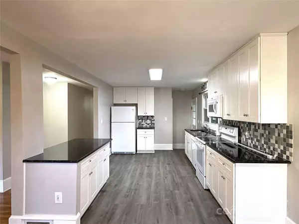 Salisbury, NC 28144,2023 Robin RD