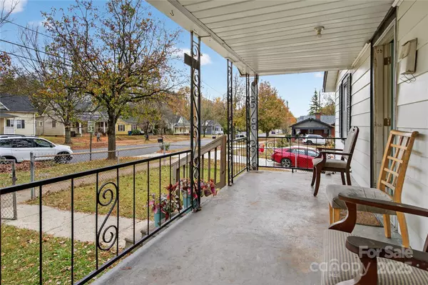 Statesville, NC 28677,1114 Wilson W Lee BLVD