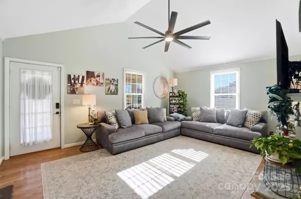 Gastonia, NC 28052,1607 Florida ST