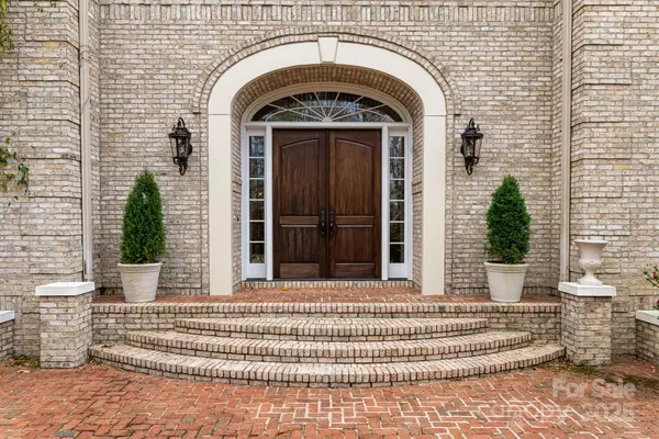 Fletcher, NC 28732,150 Rainbow View DR