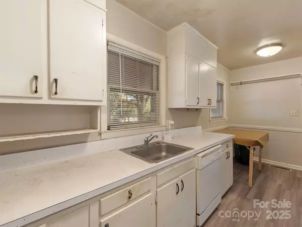 Charlotte, NC 28209,3826 Conway AVE