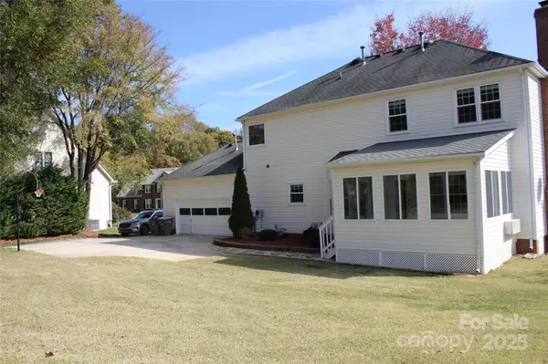 Kannapolis, NC 28081,2775 Lamplighter DR