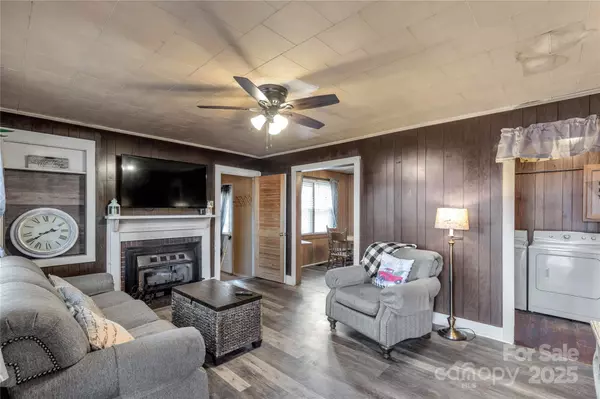 Fort Lawn, SC 29714,5793 Oak ST