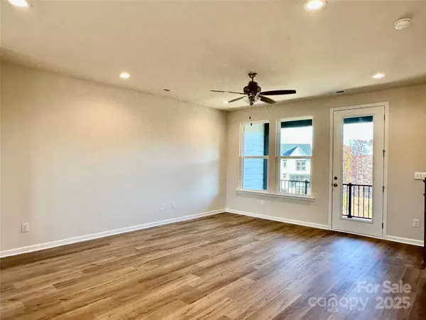 Charlotte, NC 28213,242 Ferebee PL #BRX0073