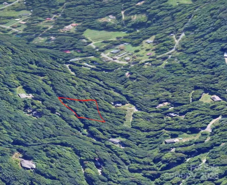 1 Green Ridge Falls RD, Barnardsville, NC 28709