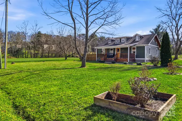 Arden, NC 28704,39 W Haven DR