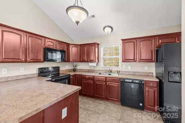 Conover, NC 28613,2244 Burris RD