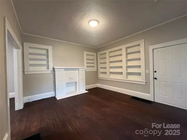 Gastonia, NC 28052,107 E 4th AVE