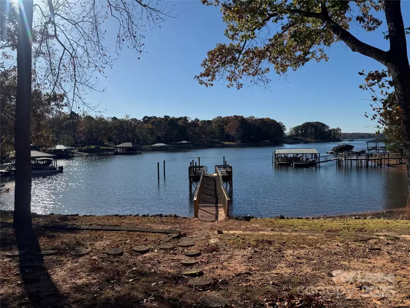 318 Tuskarora TRL, Mooresville, NC 28117