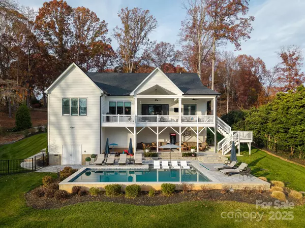 Mooresville, NC 28117,172 Broadbill DR