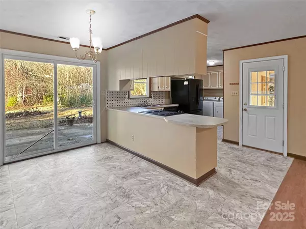 Lincolnton, NC 28092,1451 Meandering LN