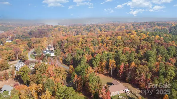 Mooresville, NC 28117,233a Greenbay RD