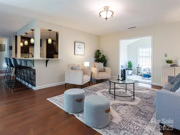 Asheville, NC 28803,70 Wyatt ST