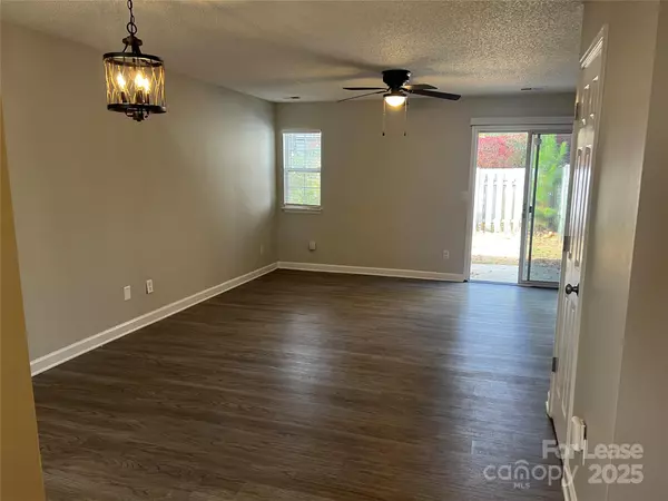 Charlotte, NC 28269,6075 Cougar LN