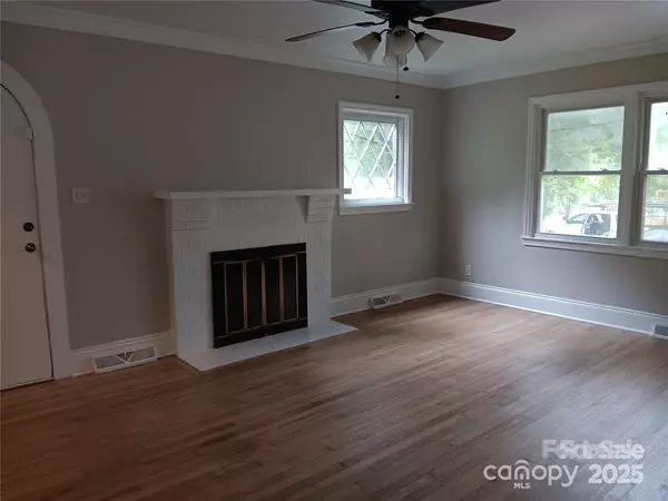 Salisbury, NC 28144,221 Valleyview PL